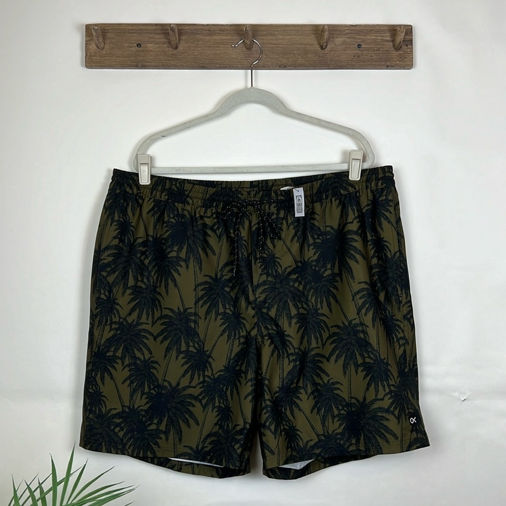 NWT Outerknown Nomadic Volley Shorts Trunks Olive Palm Trees XXL
